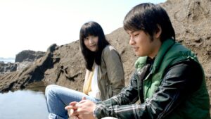 「すべては海になる」で流れる曲は？