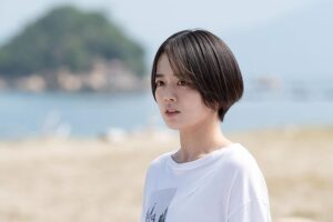 「リゾートバイト」で流れる曲は？