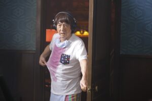 「泥棒役者」で流れる曲は？