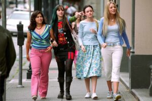 「旅するジーンズと16歳の夏」で流れる曲は？