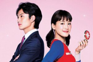 「映画 ひみつのアッコちゃん」で流れる曲は？